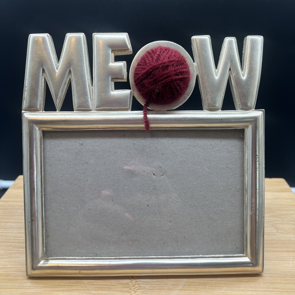 Pewter Silver Cat 4x6 Photo Picture Frame Decor Playful Kitty Ball Of Yarn